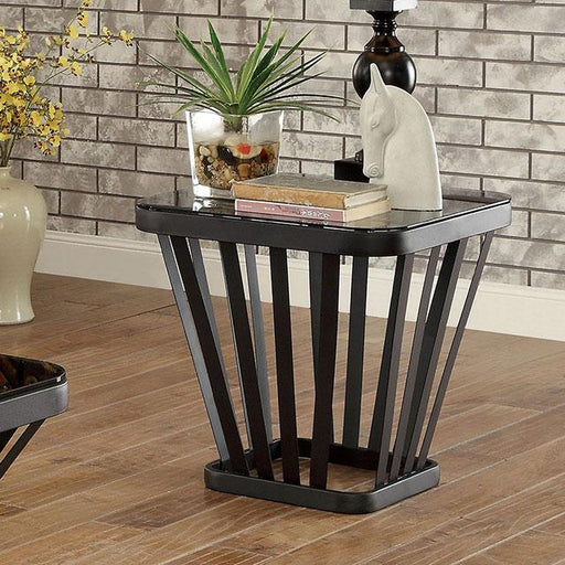 Winnie End Table - The Mattress Center (Fresno,CA)