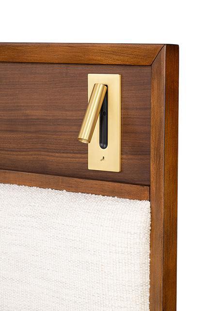 Hepburne 4 & 5 Piece Queen Bedroom Set - The Mattress Center (Fresno,CA)